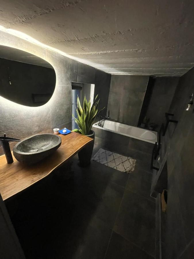 Appart 110M2 Terrasse Climatise Quartier Medieval Clermont-Ferrand Exterior foto